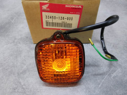 Clignotant avant gauche ST50 DAX 88-96 ST70 92-96 ZB50 88 HONDA 33450-126-900