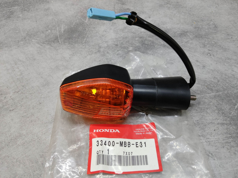 Clignotant Avant Droit Honda VTR1000F Firestorm 33400-MBB-E31