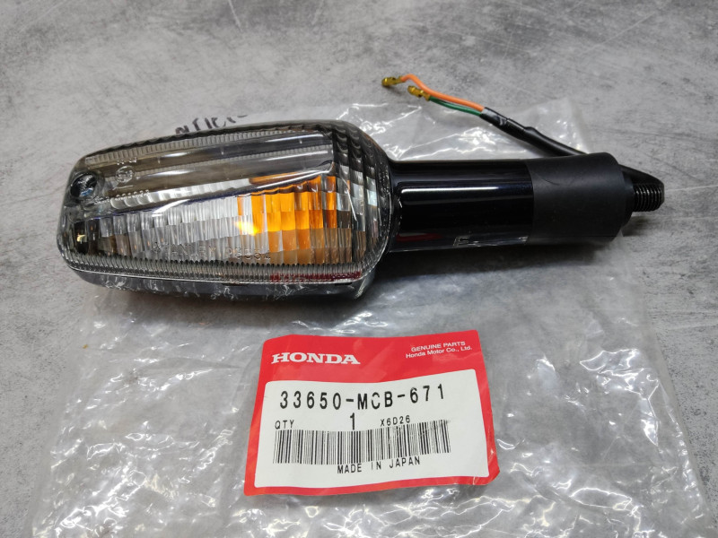 Clignotant arrière gauche Honda XL650V Transalp 33650-MCB-671