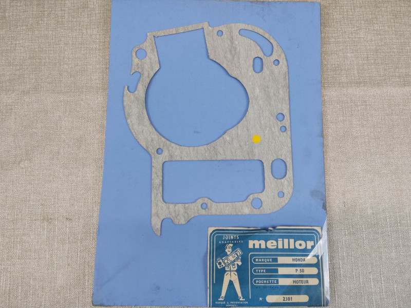 Joint central carter moteur de P50  ADAPTABLE 11191044000 11191-044-000