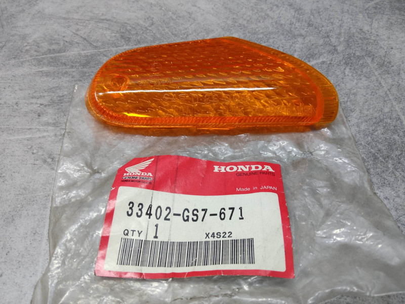 Cabochon de clignotant AV coté droit pour SA50 SB50 SK50 HONDA 334025-GS7-671
