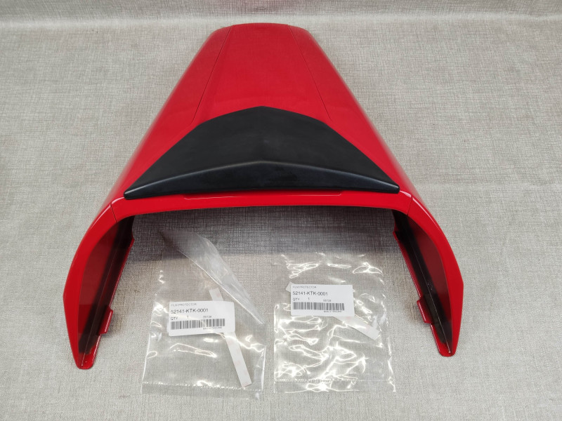 Capot de selle rouge neuf CB650F CBR650F origine HONDA 08F70-MJE-D00ZB
