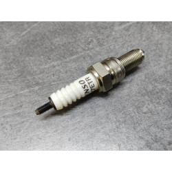Bougie Denso U27ETR NGK CR9EK Honda ZJ980-002-000