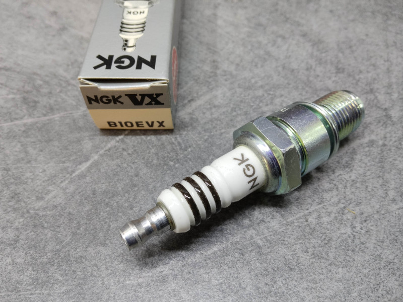 Bougie NGK B10EVX Kawasaki - Pièce Neuve