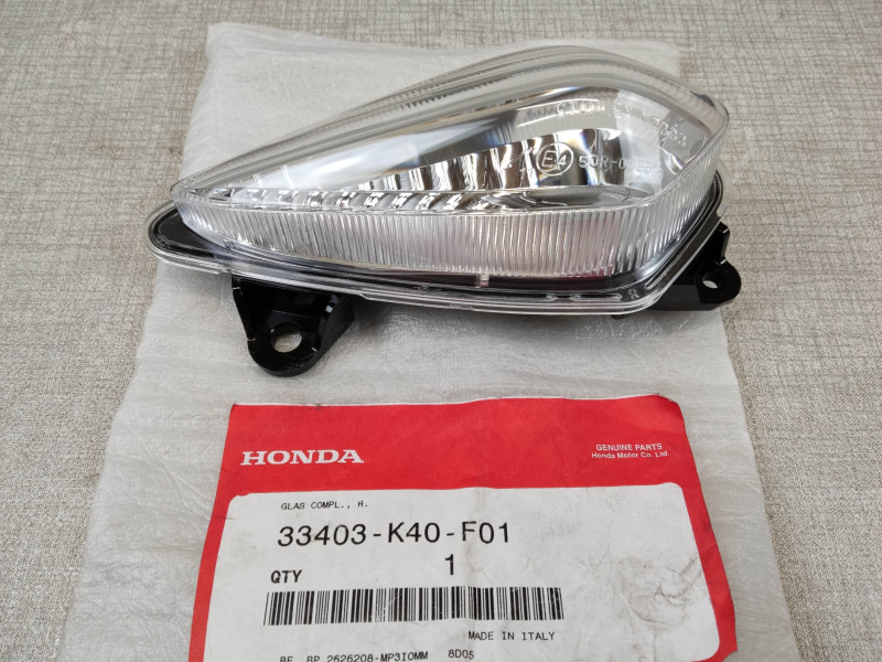 Clignotant droit Honda FORZA 125 2015-2018 - Réf. 33403-K40-F01