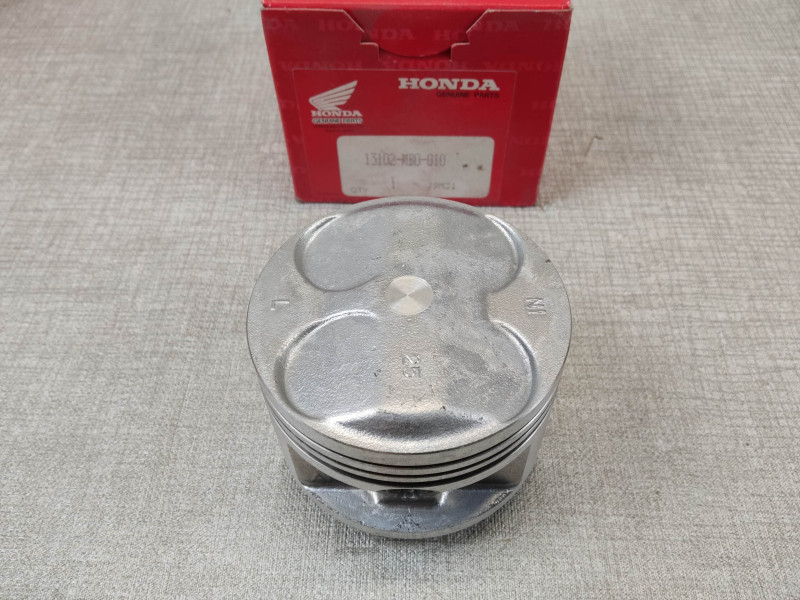 Piston + 0.25 HONDA VF750C/S 82/83 VF750F 83/84 13102-MB0-010