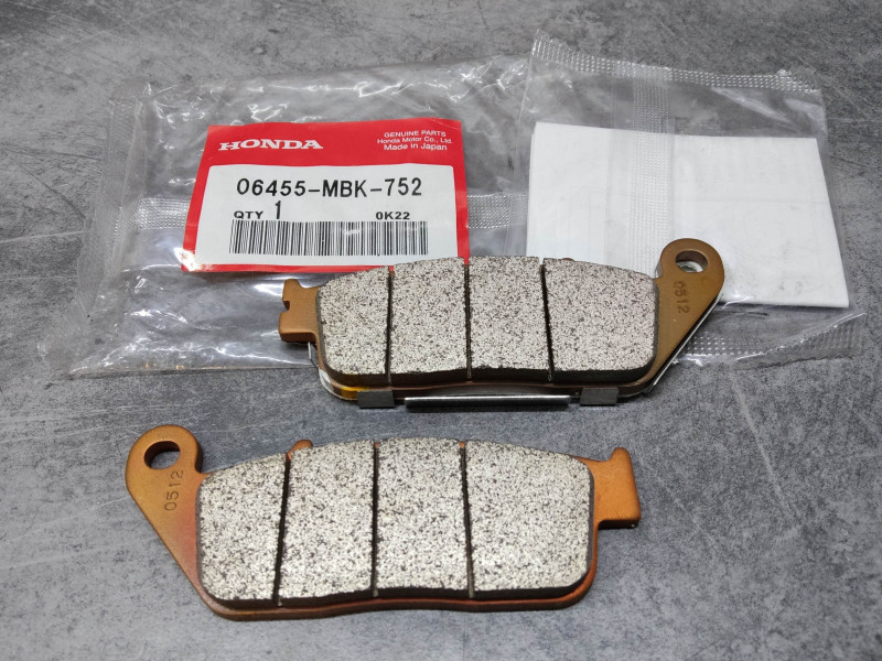 Plaquettes Frein Avant Honda NV400C Shadow 06455-MBK-752