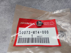 Vis spéciale M4x6 tète large empreinte CHc HONDA 90073-MT4-000