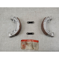 paire de machoires de frein AR de PX50 84 HONDA 43130-197-004