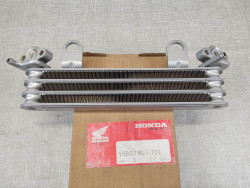 Radiateur d' huile de VFR750 RC24 HONDA 15600-ML7-701