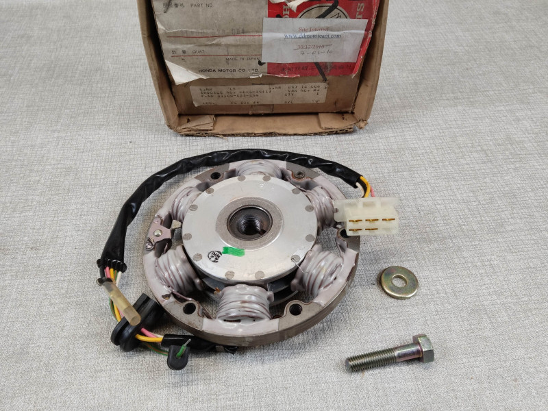 Alternateur complet Honda S90 - Réf. 31100-028-094