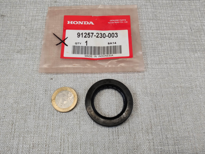 Joint spi D28x42x7 mm de moyeu de roue HONDA 91257-230-003