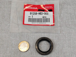 Joint SPI/Cache poussière 37x25x6 HONDA 91258-HB3-003
