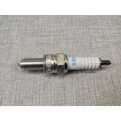 Bougie NGK CR10EK Standard - Pièce allumage Moto Honda