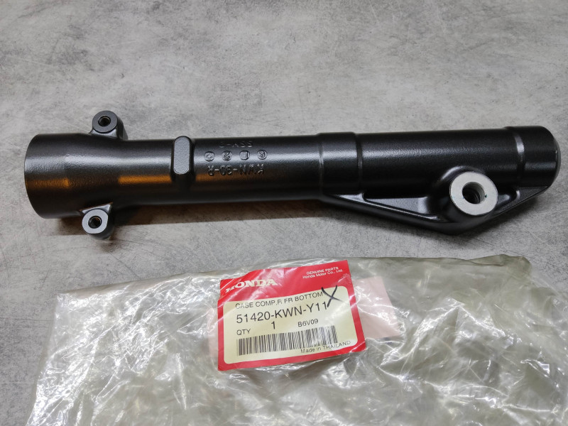 Fourreau de fourche droit PCX125 PCX150 HONDA 51420-KWN-Y11