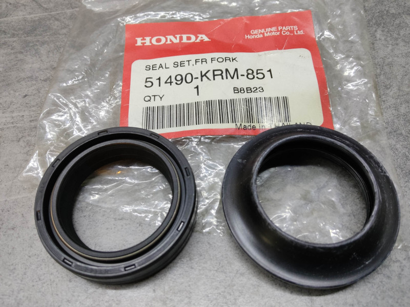 Kit joint spi + cache poussière CBR125RW 2007 HONDA 51490-KRM-851