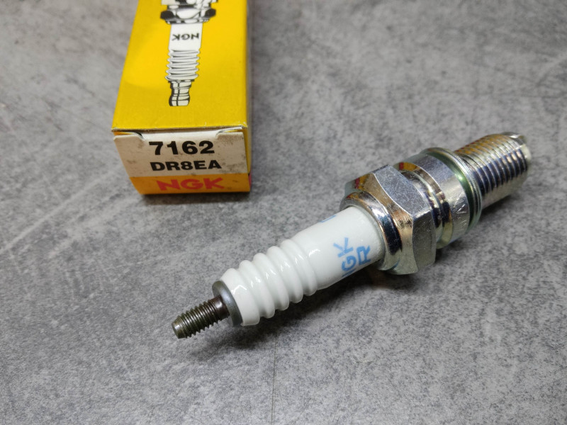 Bougie NGK DR8EA Standard Moto Honda | Réf. 1078668