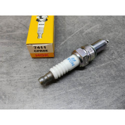 Bougie NGK CPR8E - 7411 XL 700 V NT 700 VA CBF125 M
