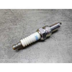 Bougie NGK CPR8E - 7411 XL 700 V NT 700 VA CBF125 M