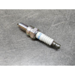 Bougie NGK CPR8E - 7411 XL 700 V NT 700 VA CBF125 M