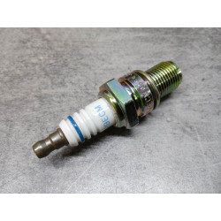 Bougie NGK type BR9ECM pour NSR250R 92/97 japon ....