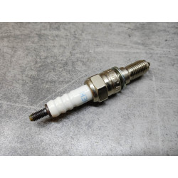 Bougie NGK ER9EH 8569 Standard Moto Honda - Pièce Neuve