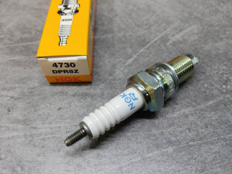 Bougie NGK DPR8Z - 4730