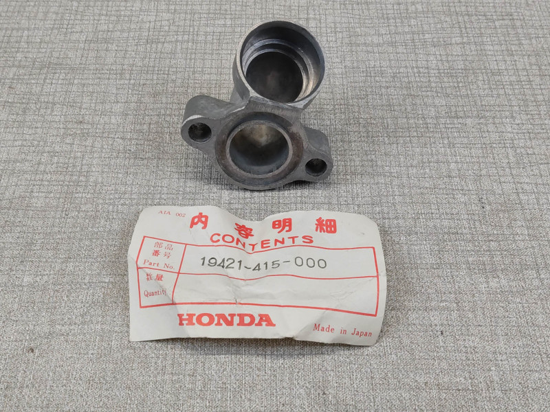 Raccord tube d'eau thermostat Honda CX500 1978 - Réf. 19421-415-000