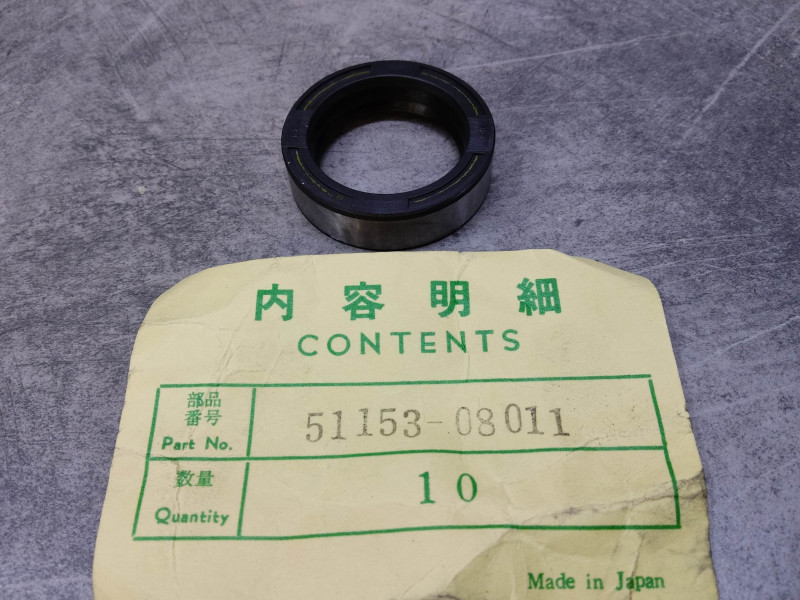 Joint spi GT185 RM100 RV125 S32...SUZUKI 51153-08011