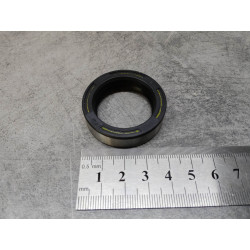 Joint spi GT185 RM100 RV125 S32...SUZUKI 51153-08011