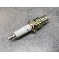 Bougie NGK B10ES Kawasaki - Pièce Neuve | NGK Spark Plugs