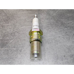 Bougie NGK B10ES Kawasaki - Pièce Neuve | NGK Spark Plugs