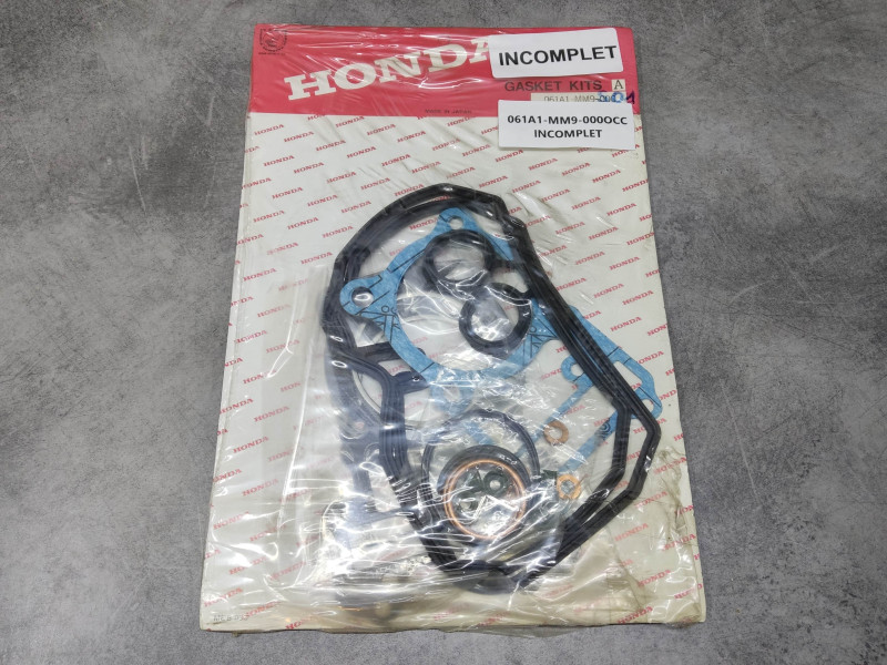 Pochette joints moteur (A) Honda XL600V 061A1-MM9-000 occasion