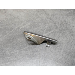 Support gauche de bavette CB100 CL90 S110 S90 SS50 HONDA 80132-028-000