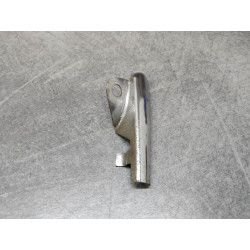 Support gauche de bavette CB100 CL90 S110 S90 SS50 HONDA 80132-028-000