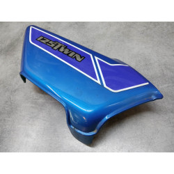 Cache latéral droit bleu Honda CB125T 83540-399-700ZB