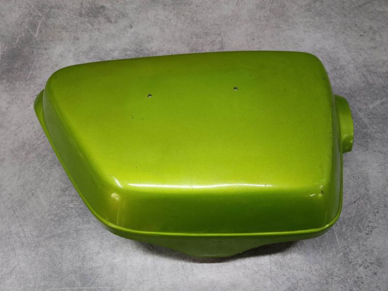 Cache latéral droit vert CB200 1974 HONDA 17231-354-000SVOCC2