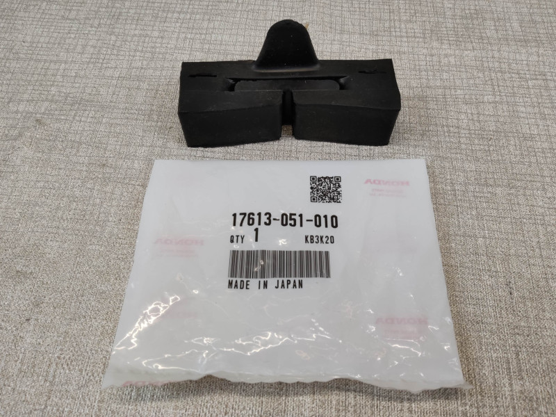 Caoutchouc de réservoir pour SS50 CG125 CB125S SL125 HONDA 17613-051-010