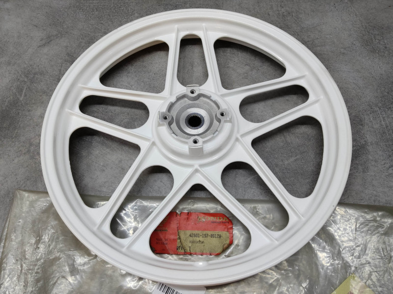 Roue arrière blanche PX50/M/MS/S 80/82 HONDA 42601-197-891ZA