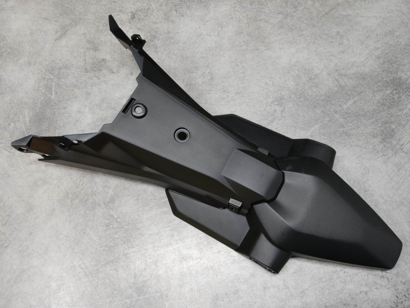 Garde boue arrière complet X-ADV750 HONDA 80103-MKH-D000K
