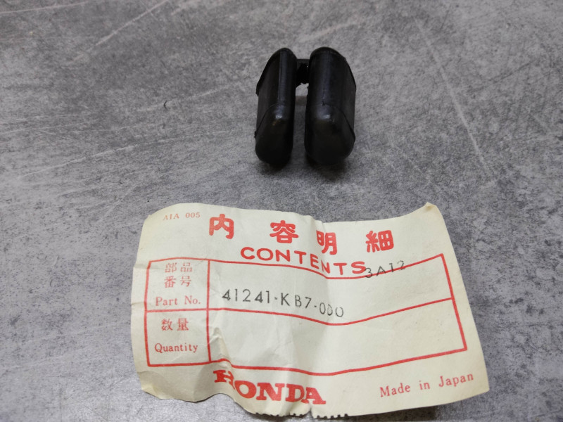 Silentbloc moyeu AR Honda NX250 NSR400 XL250R - 41241-KB7-000