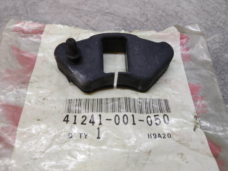 Silentbloc de transmission de roue AR de C50/C70 77 HONDA 41241-001-050