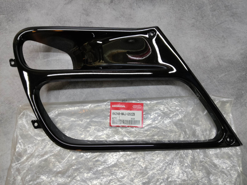 Cache latéral gauche ST1100 96/97 *NH359M* HONDA 64246-MAJ-G50ZB