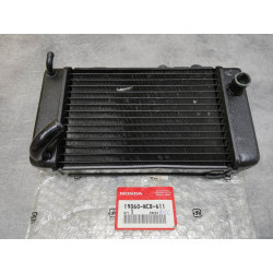 Radiateur gauche occasion Honda XL650V 19060-MCB-611