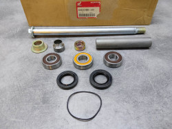 Kit essieu arrière CBR900RR FIREBLADE 92-95 HONDA 06423-MAE-305