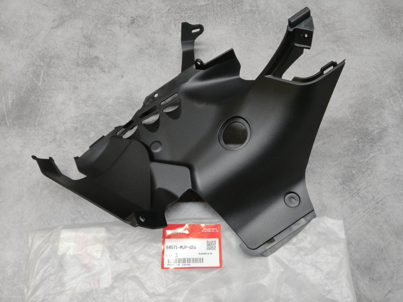 Couvercle gauche interne CRF1000 HONDA 64571-MJP-G50