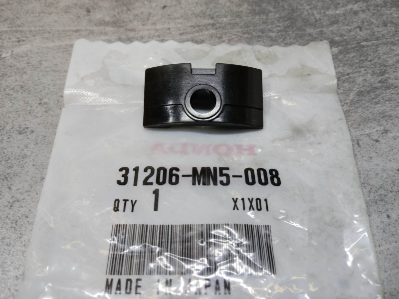 Isolant de terminal GL1500 88-03 HONDA 31206-MN5-008
