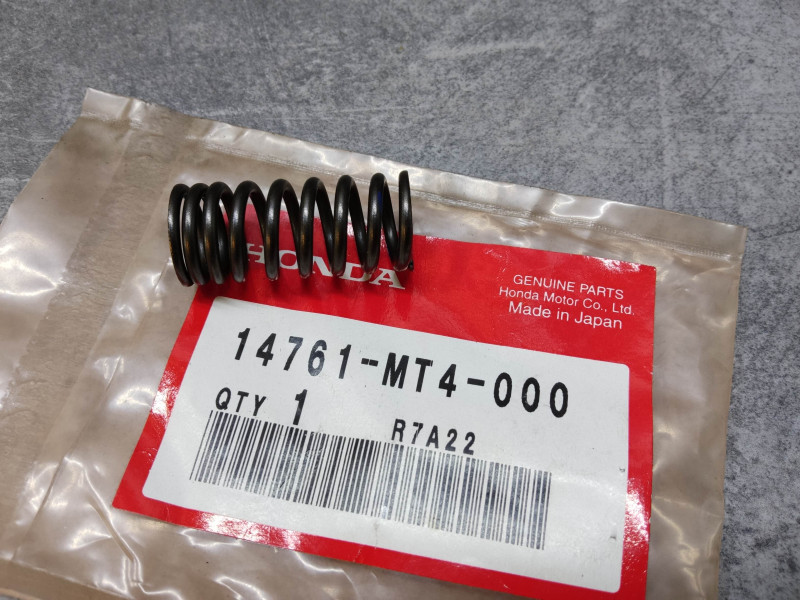 Ressort soupape VFR750F 90-97 HONDA 17761-MT4-000