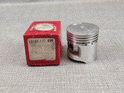 Piston cote standard pour modèles CY80Z XL80S 80/85 HONDA 13101-177-000