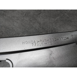 Auvent arrière de selle VFR800/A 04-09 HONDA 77215-MCW-D60ZA